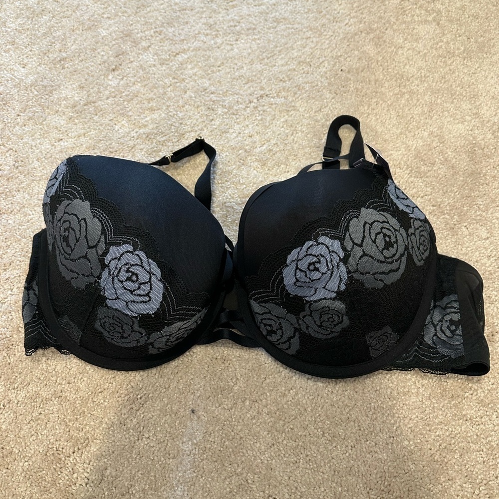Lane Bryant Cacique Lace FLORAL embossed Boost Balconette Bra Size 44DD Black